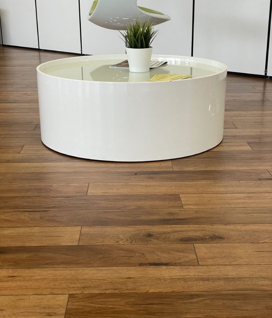 Bei DS Gebäudemanagement konzentrieren wir uns auf zuverlässige und professionelle Gebäudereinigungsdienstleistungen